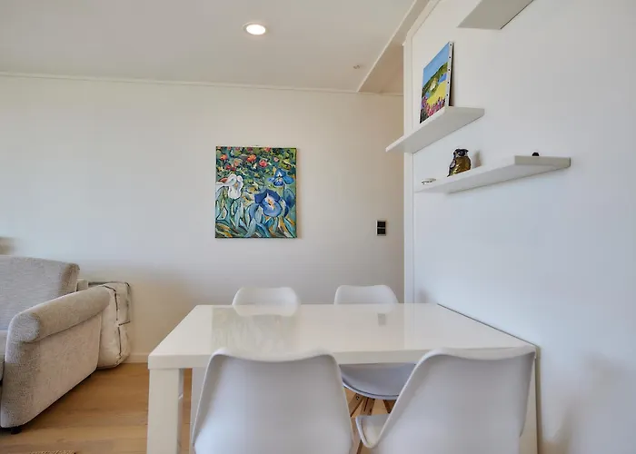 Lecomte - The Shoreline Horizon 170